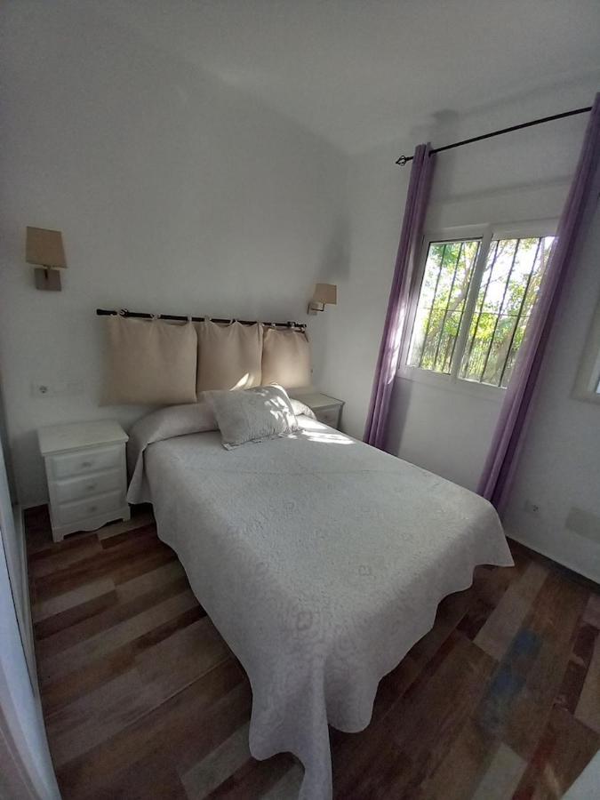 Apartamentos Cala Isabel Zahora Exterior foto